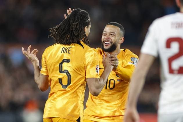 ROTTERDAM , 27-03-2023 , Stadion de Kuip , UEFA Qualification EURO 2024 , season 2022 2023 , match between Netherlands and Gibraltar , (L-R) Netherlands player Nathan Ake, Netherlands player Memphis Depay celebrating 2-0 Netherlands - Gibraltar  x20346659x Copyright: