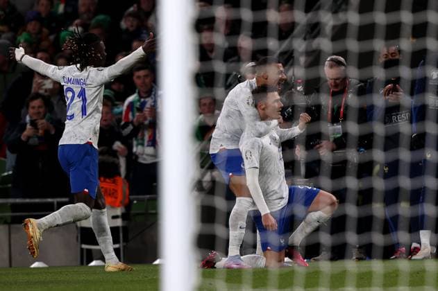 UEFA EURO, EM, Europameisterschaft,Fussball 2024 Qualifying Round Group B, Aviva Stadium, Dublin 27 3 2023 Republic of Ireland vs France France s Benjamin Pavard celebrates scoring his sides first goal with Kylian MbappÃ Benjamin Pavard celebrates scoring his sides first goal with Kylian MbappÃ and Eduardo Camavinga 27 3 2023  Copyright: x INPHO MorganxTreacyx AZ0I5377