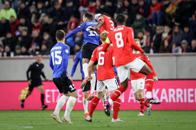 SOCCER - UEFA EURO, EM, Europameisterschaft,Fussball 2024 Quali, AUT vs EST LINZ,AUSTRIA,27.MAR.23 - SOCCER - European Qualifiers 2024, OEFB international match, Länderspiel, Nationalmannschaft Austria vs Estland. Image shows Sergei Zenjov (EST) and Kevin Danso (AUT).  GEPAxpictures xManfredxBinder