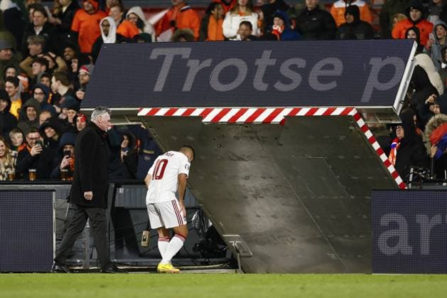Sport Bilder des Tages ROTTERDAM - Liam Walker of Gibraltar leaves the field during the UEFA European Championship, EM, Europameisterschaft qualifying match between the Netherlands and Gibraltar at Feyenoord Stadion de Kuip on March 27, 2023 in Rotterdam, Netherlands. ANP PIETER STAM DE JONGE UEFA EURO, EM, Europameisterschaft,Fussball 2024 Qualifying Round 2022 2023 xVIxANPxSportx xxANPxIVx 465882949 originalFilename: 465882949.jpg