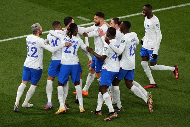 UEFA EURO, EM, Europameisterschaft,Fussball 2024 Qualifying Round Group B, Aviva Stadium, Dublin 27 3 2023 Republic of Ireland vs France France s Benjamin Pavard celebrates scoring a goal with teammates Benjamin Pavard celebrates scoring a goal with teammates 27 3 2023  Copyright: x INPHO BenxBradyx BB4_2568