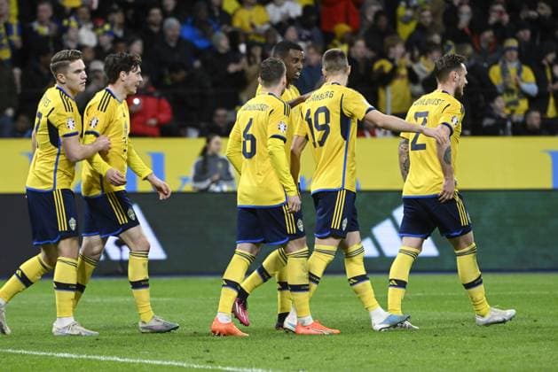 STOCKHOLM 20230327 Sweden cheers with, among others, Alexander Isak after a 2 0 own goal during Mondays European Championship qualifying football match between Sweden and Azerbaijan at Friends Arena STOCKHOLM SWEDEN x10080x,  Copyright: xFredrikxSandberg TTx EM-KVAL SVERIGE-AZERBAJDZJAN