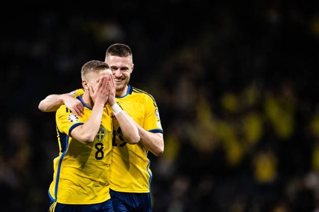230327 Jesper Karlsson and Mattias Svanberg of Sweden celebrate after 4 0 during the UEFA Euro Qualifier football match between Sweden and Azerbaijan on March 27, 2023 in Stockholm Photo Jesper Zerman BILDBYRAN COP 234 JZ0347 bbeng football soccer fotbol fotball uefa euro qualifier landskamp emkval em kvalifiksering em qualik sweden sweden a sweden azerbaijan jubel,  Copyright: JESPERxZERMAN BB230327JZ046