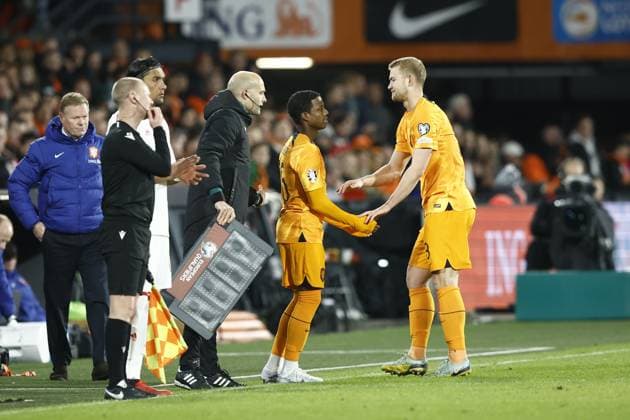ROTTERDAM , 27-03-2023 , Stadion de Kuip , UEFA Qualification EURO 2024 , season 2022 2023 , match between Netherlands and Gibraltar , (L-R) substitute Netherlands player Tyrell Malacia, Netherlands player Matthijs de Ligt Netherlands - Gibraltar  x20346926x Copyright: