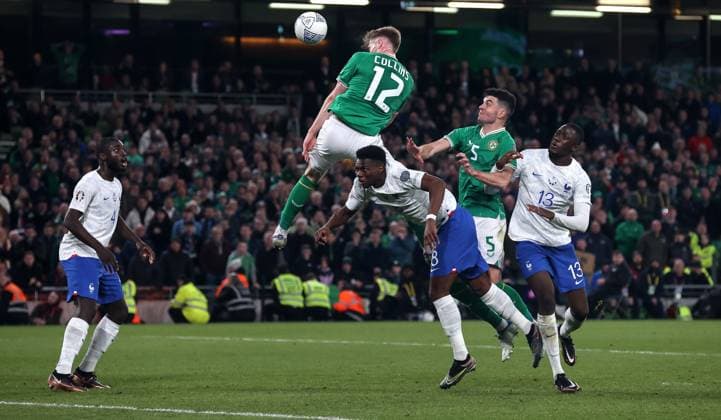 UEFA EURO, EM, Europameisterschaft,Fussball 2024 Qualifying Round Group B, Aviva Stadium, Dublin 27 3 2023 Republic of Ireland vs France Ireland™s Nathan Collins heads the ball towards the goal Nathan Collins heads the ball towards the goal 27 3 2023  Copyright: x INPHO JamesxCrombiex AD5I0753
