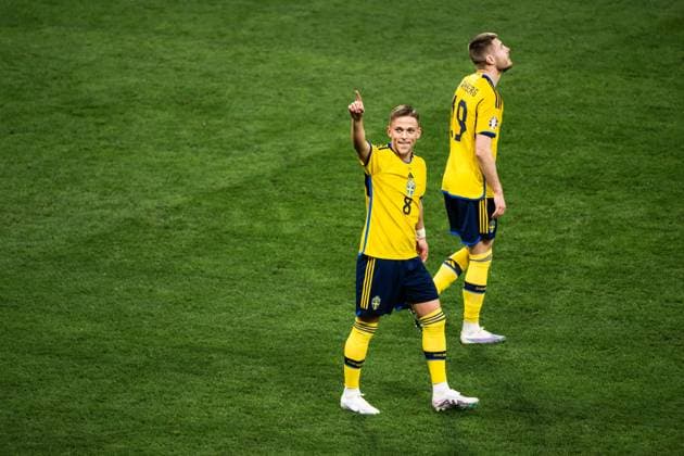 230327 Jesper Karlsson of Sweden celebrates after scoring 4 0 during the UEFA Euro Qualifier football match between Sweden and Azerbaijan on March 27, 2023 in Stockholm Photo Emma Wallskog BILDBYRAN COP 320 JZ0347 bbeng football soccer fotbol fotball uefa euro qualifier landskamp emkval em kvaliking em kvalik sweden sweden a sweden azerbaijan jubel,  Copyright: EMMAxWALLSKOG BB230327EW026