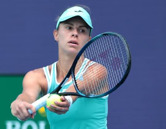 Magda Linette from Poland serves to Jessica Pegula from the USA during the Miami Open in the Hard Rock Stadium in Miami Gardens, Florida, on Monday, March 27, 2023. Pegula defeated Lynette 6-1, 7-5.  MIA20230327137 GARYxIxROTHSTEIN