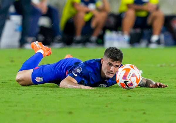 ORLANDO, FL - MARCH 27: United States of America forward Christian Pulisic (10) lgets fouled during the CONCACAF Nations League match between the United States vs El Salvador on March 27th, 2023 at Explorer Stadium in Orlando, FL. (Photo by Andrew Bershaw Icon Sportswire) SOCCER: MAR 27 CONCACAF Nations League - United States vs El Salvador Icon2303270059