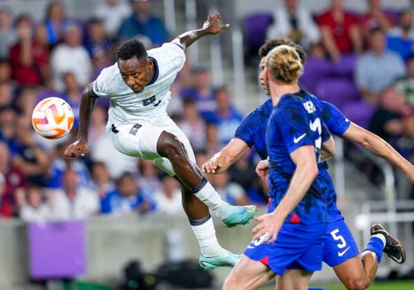 ORLANDO, FL - MARCH 27: El Salvador forward Bryan Gil (9) heads the ball during the CONCACAF Nations League match between the United States vs El Salvador on March 27th, 2023 at Explorer Stadium in Orlando, FL. (Photo by Andrew Bershaw Icon Sportswire) SOCCER: MAR 27 CONCACAF Nations League - United States vs El Salvador Icon2303270079