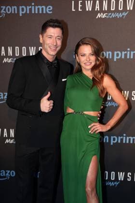 WARSZAWA 28.03.2023 PREMIERE OF UNKNOWN , AMAZON DOCUMENTARY MOVIE ABOUT ROBERT LEWANDOWSKI ROBERT LEWANDOWSKI ANNA LEWANDOWSKA FOT. PIOTR KUCZA FOTOPYK NEWSPIX.PL --- Newspix.pl  230328PYK040