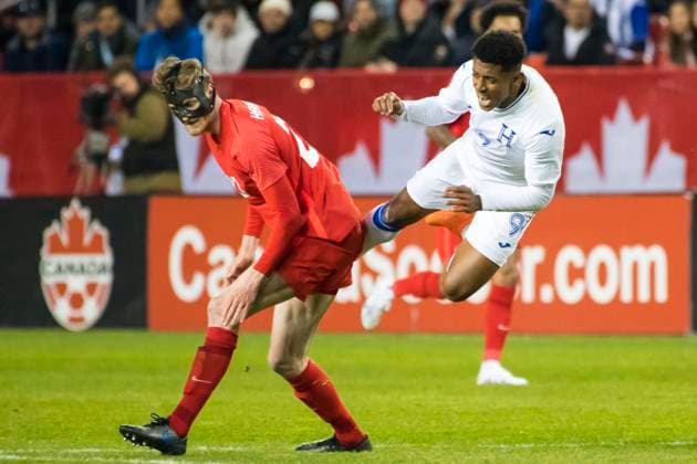 Fußball, CONCACAF Nations League, Kanada - Honduras March 28, 2023, Toronto, Ontario, Canada: Antony Lozano 9 (L) and Scott Kennedy 23 (R) in action during the CONCACAF Nations League qualifier game between Canada and Honduras at BMO field in Toronto. The game ended 4-1 for Canada sending it to the semifinals. Toronto Canada - ZUMAm154 20230328_zap_m154_010 Copyright: xAngelxMarchinix