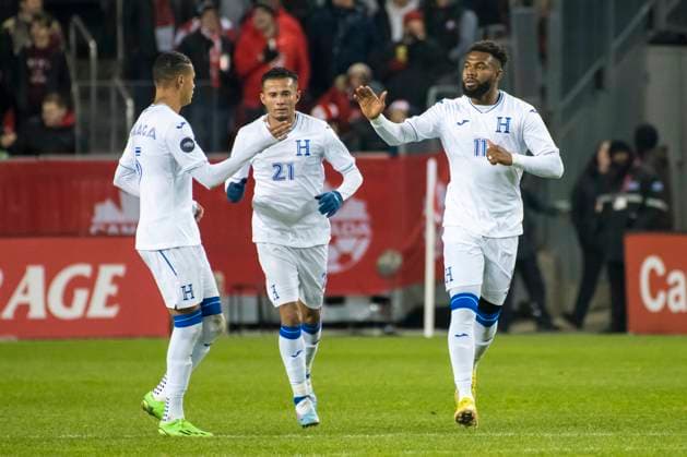Fußball, CONCACAF Nations League, Kanada - Honduras March 28, 2023, Toronto, Ontario, Canada: Kevin Arriaga 5 (L) congratulates teammate Jorge Benguche 11 (R) after scoring a goal during the CONCACAF Nations League qualifier game between Canada and Honduras at BMO field in Toronto. The game ended 4-1 for Canada sending it to the semifinals. Toronto Canada - ZUMAm154 20230328_zap_m154_018 Copyright: xAngelxMarchinix
