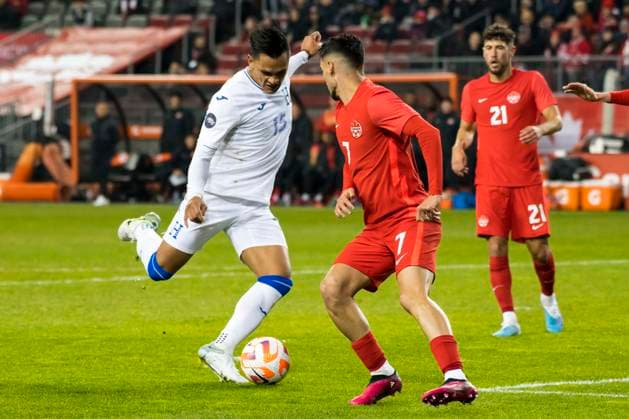 Fußball, CONCACAF Nations League, Kanada - Honduras March 28, 2023, Toronto, Ontario, Canada: Denil Maldonado 15 (L) and Stephen Eustaquio 7 (R) in action during the CONCACAF Nations League qualifier game between Canada and Honduras at BMO field in Toronto. The game ended 4-1 for Canada sending it to the semifinals. Toronto Canada - ZUMAm154 20230328_zap_m154_023 Copyright: xAngelxMarchinix