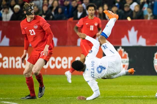 Fußball, CONCACAF Nations League, Kanada - Honduras March 28, 2023, Toronto, Ontario, Canada: Antony Lozano 9 (L) and Scott Kennedy 23 (R) in action during the CONCACAF Nations League qualifier game between Canada and Honduras at BMO field in Toronto. The game ended 4-1 for Canada sending it to the semifinals. Toronto Canada - ZUMAm154 20230328_zap_m154_035 Copyright: xAngelxMarchinix
