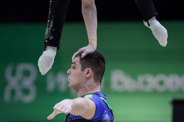 Sport Themen der Woche KW13 Sport Bilder des Tages RUSSIA, YEKATERINBURG - MARCH 29, 2023: Kirill Lukyanov and Timur Salimov of Russia perform their men s pair balance routine during the acrobatic gymnastics event at the Legends Challenge Games gymnastics tournament held at the Yekaterinburg Expo international exhibition center. Donat Sorokin TASS  58124203