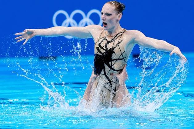 XXXII Olympic Games, Olympische Spiele, Olympia, OS Tokyo 2020 Duet Free Routine Final Svetlana Kolesnichenko and Svetlana Romashina of ROC during the Free Routine Final synchronized swimming, Synchronschwimmen competition, at the XXXII Tokyo 2020 Olympic Games, at the Tokyo Aquatic Center, on August 4, 2021. <br><br> Svetlana Kolesnichenko and Svetlana Romashina de ROCdurante la competencia de Nado Sincronizado Final de rutina libre, en los XXXII Juegos Olimpicos Tokio 2020, en el Centro Acuatico de Tokio, el 4 de agosto de 2021. TOKYO TOKYO JAPON  Copyright: xJorgexMartinezx 20210804071020_OG_T2020_NAD_DUET_F_ROMASHINA34