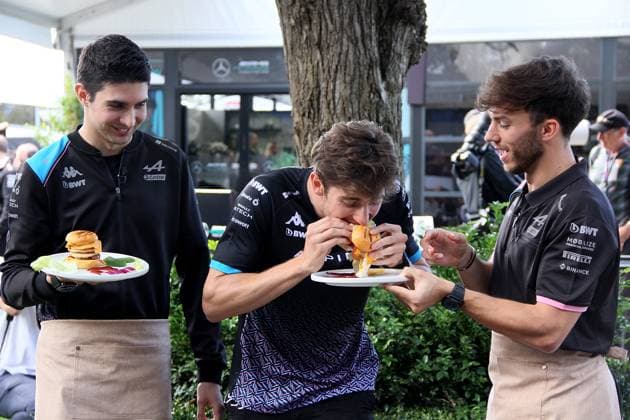 FORMULA 1 ROLEX AUSTRALIAN GRAND PRIX 2023 30 03 2023, Albert Park, Melbourne, FORMULA 1 ROLEX AUSTRALIAN GRAND PRIX 2023 , in picture Esteban Ocon FRA , BWT Alpine F1 Team, Jack Doohan, Pierre Gasly FRA , BWT Alpine F1 Team nordphotoxGmbHx xBratic nph00250