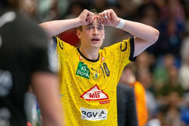 Sport Themen der Woche KW13 Sport Bilder des Tages Juri Knorr (Rhein-Neckar Loewen, 10) regt sich auf GER, TBV Lemgo Lippe vs. Rhein-Neckar Loewen, Handball, 1. Bundesliga, 25. Spieltag, Spielzeit 2022 2023, 30.03.2023 GER, TBV Lemgo Lippe vs. Rhein-Neckar Loewen, Handball, 1. Bundesliga, 25. Spieltag, Spielzeit 2022 2023, 30.03.2023 Lemgo *** Juri Knorr Rhein Neckar Loewen, 10 gets upset GER, TBV Lemgo Lippe vs Rhein Neckar Loewen, Handball, 1 Bundesliga, 25 Spieltag, Spielzeit 2022 2023, 30 03 2023 GER, TBV Lemgo Lippe vs Rhein Neckar Loewen, Handball, 1 Bundesliga, 25 Spieltag, Spielzeit 2022 2023, 30 03 2023 Lemgo Copyright: xEibner-Pressefotox xJanxStrohdiekx EP_EER