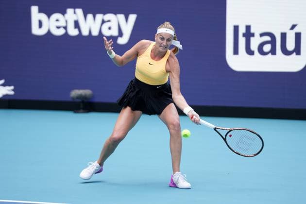 March 30, 2023, Miami Gardens, Florida, United States: March, 30 - Miami Gardens: Eketerina Alexandrova, in action here, plays Petra Kvitova(CZE) during the Quarter-Finals of the 2023 Miami Open by Itau. Miami Gardens United States - ZUMApa3_ 0240902249st Copyright: xAndrewxPatronx
