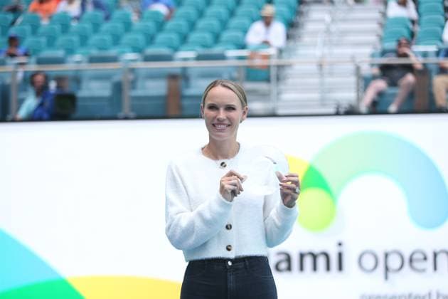 March 30, 2023, Miami Gardens, Florida, USA: Caroline Wozniacki is inducted into the Orange Bowl Hall of Fame during Day 11 at the Miami Open presented by Itau at Hard Rock Stadium. Miami Gardens USA - ZUMAw109 20230330_zap_w109_027 Copyright: xDebbyxWongx