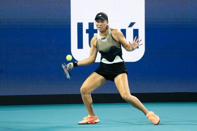 March 30, 2023, Miami Gardens, Florida, United States: March, 30 - Miami Gardens: Jessica Pegula(USA), in action here, plays Elena Rybakina(KAZ) during the Quarter-Finals of the 2023 Miami Open by Itau. Miami Gardens United States - ZUMApa3_ 0240939936st Copyright: xAndrewxPatronx