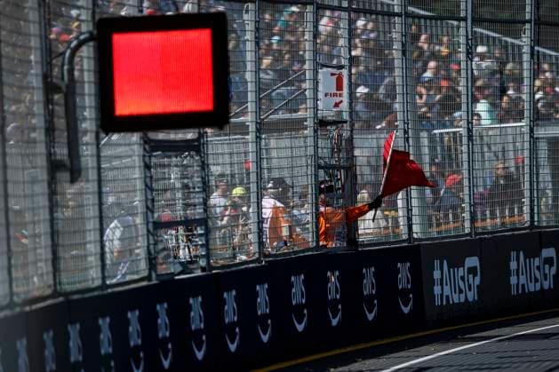 Marshal waves red flag, F1 Grand Prix of Australia at Albert Park Circuit on March 31, 2023 in Melbourne, Australia Photo by HOCH ZWEI Melbourne Australia