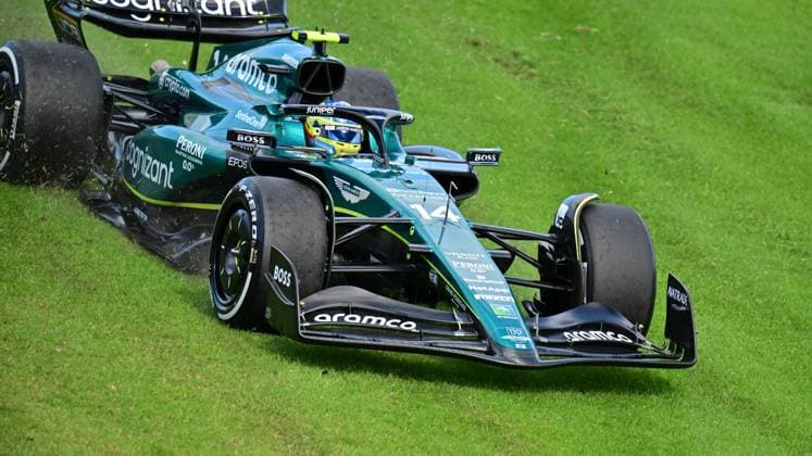 14 ALONSO Fernando (spa), Aston Martin F1 Team AMR23, action during the Formula 1 Rolex Australian Grand Prix 2023, 3rd round of the 2023 Formula One World Championship, WM, Weltmeisterschaft from March 31 to April 2, 2023 on the Albert Park Circuit, in Melbourne, Australia - F1 - AUSTRALIAN GRAND PRIX 2023 DPPI Panoramic  00122006_AU2_2473A
