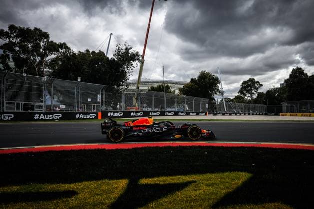 March 31, 2023, Melbourne, Victoria, Australia: MELBOURNE, AUSTRALIA - MARCH 31: Sergio Perez of Mexico drives the Oracle Red Bull Racing RB19 during practice in the 2023 Australian Grand Prix at Albert Park in Melbourne, Australia Melbourne Australia - ZUMAp121 20230331_zsp_p121_013 Copyright: xChrisxPutnamx