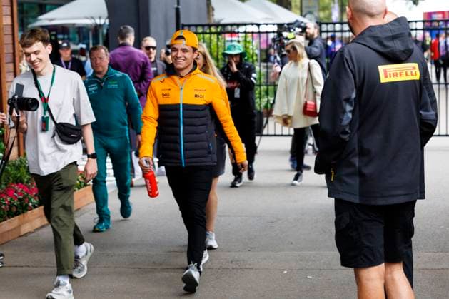 31st March 2023: Melbourne Grand Prix Circuit, Melbourne, Victoria, Australia: Australian Formula 1 Grand Prix: Free Practice: Number 4 McLaren driver Lando Norris arriving at the Australian Formula 1 for free practise sessions  ActionPlus12492141 StephenxBlackberry