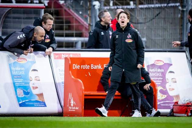 1 Frauen Bundesliga 1 FC Koeln MSV Duisburg, 31 03 2023 Nicole Bender Rummlert Interim coach 1 FC Koeln coaches loudly during the match 1 FC Koeln MSV Duisburg on matchday 17 of the womens soccer Bundesliga on 31 03 2023 at the Suedstadion in Koeln DFL REGULATIONS PROHIBIT ANY USE OF PHOTOGRAPHS AS IMAGE SEQUENCES AND OR QUASI VIDEO Copyright: xBEAUTIFULxSPORTS AxelxKohringx