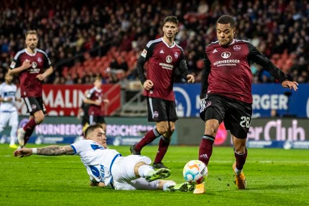 Sport Themen der Woche KW13 31.03.2023, xkvx, Fussball 2.Bundesliga, 1. FC Nuernberg - SV Darmstadt 98 emspor, v.l. Marvin Mehlem (SV Darmstadt 98), Jan Gyamerah (1. FC Nuernberg) (DFL DFB REGULATIONS PROHIBIT ANY USE OF PHOTOGRAPHS as IMAGE SEQUENCES and or QUASI-VIDEO) Nuernberg *** 31 03 2023, xkvx, football 2 Bundesliga, 1 FC Nuernberg SV Darmstadt 98 emspor, v l Marvin Mehlem SV Darmstadt 98 , Jan Gyamerah 1 FC Nuernberg DFL DFB REGULATES PROHIBIT ANY USE OF PHOTOGRAPHS as IMAGE SEQUENCES and or QUASI VIDEO Nuernberg