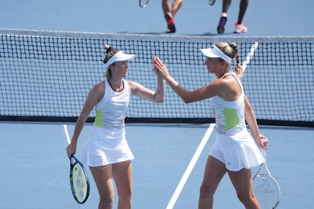 March 31, 2023, Miami Gardens, Florida, United States: March, 31 - Miami Gardens: Storm Hunter(AUS) Elise Mertens(BEL) play Coco Gauff(USA) Jessica Pegula(USA) during the Doubles Quarter-Finals of the 2023 Miami Open by Itau. Miami Gardens United States - ZUMApa3_ 0241085870st Copyright: xAndrewxPatronx