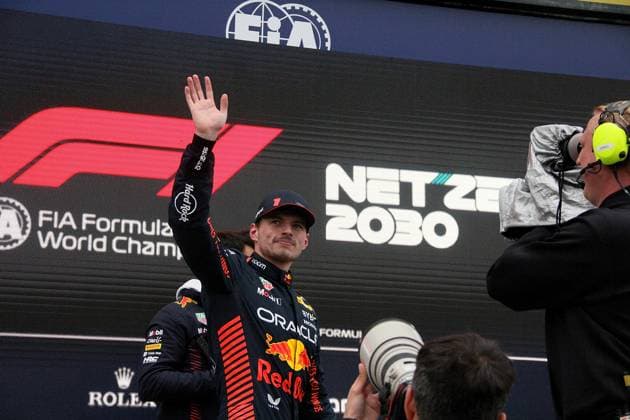 01 04 2023, Albert Park, Melbourne, FORMULA 1 ROLEX AUSTRALIAN GRAND PRIX 2023 , in picture pole position for Max Verstappen NLD , Oracle Red Bull Racing, 2 starting position for George Russell GBR , Mercedes AMG Petronas Formula One Team, 3 starting position for Lewis Hamilton GBR , Mercedes AMG Petronas Formula One Team Melbourne Albert Park Victoria Australia  eu-images-506
