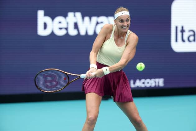 March 31, 2023, Miami Gardens, Florida, United States Of America: MIAMI GARDENS, FLORIDA - MARCH 31: Petra Kvitova of the Czech Republic defeats Sorana Cirstea of Romania in the semi-finals of the women s singles at the Miami Open at the Hard Rock Stadium on March 31, 2023 in Miami Gardens, Florida....People: Petra Kvitova Miami Gardens United States Of America - ZUMAs214 20230331_zda_s214_002 Copyright: xSMGx