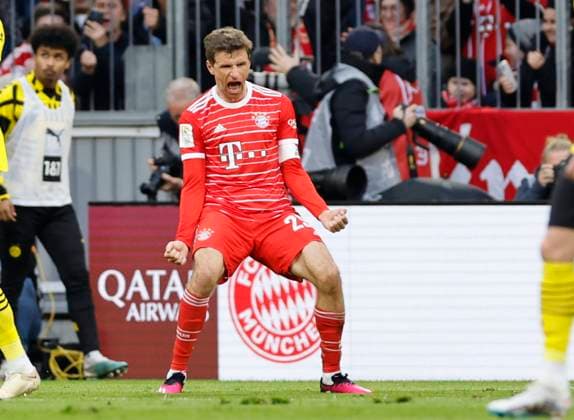 Bilder des Jahres 2023, Sport 04 April Bilder des Jahres 2023, Sport 04 April Sport Themen der Woche KW13 Sport Bilder des Tages FC Bayern München - Borussia Dortmund in München (Allianz Arena), Deutschland, HMB Media Schumacher, bfischu, Bundesliga, Spieltag 26, Saison 2022 2023, Fussball DFL REGULATIONS PROHIBIT ANY USE OF PHOTOGRAPHS AS IMAGE SEQUENCES AND OR QUASI-VIDEO. ---------- Tor 3:0 Thomas Müller (25, FC Bayern Muenchen FCB) *** FC Bayern Munich Borussia Dortmund in Munich Allianz Arena , Germany, HMB Media Schumacher, bfischu, Bundesliga, Matchday 26, Season 2022 2023, Football DFL REGULATES PROHIBIT ANY USE OF PHOTOGRAPHS AS IMAGE SEQUENCES AND OR QUASI VIDEO Goal 3 0 Thomas Müller 25, FC Bayern Muenchen FCB Copyright: HMBxMedia Schumacher