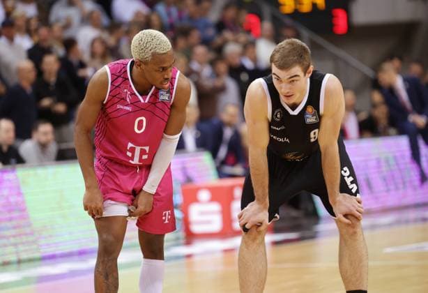 TJ Shorts II Telekom Baskets Bonn vs Ziga Samar Veolia Towers Hamburg Photo Jörn Wolter