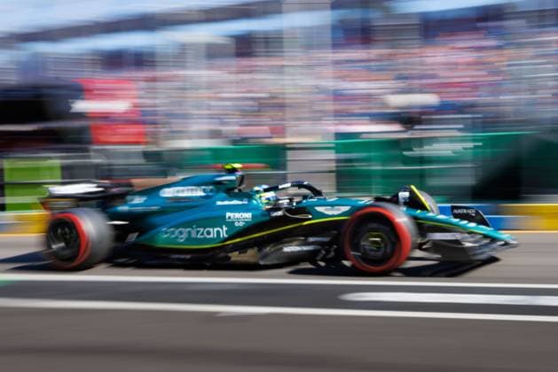 April 2, 2023, Melbourne, Australia: Fernando Alonso (ESP) driving the (14) Aston Martin Aramco-Mercedes AMR23 leaves the pits for the start of the 2023 Formula 1 Rolex Australian Grand Prix in Melbourne, Australia. Melbourne Australia - ZUMAl303 20230402_zaf_l303_049 Copyright: xSydneyxLowx