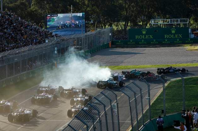 Sport Bilder des Tages Re-start, F1 Grand Prix of Australia at Albert Park Circuit on April 2, 2023 in Melbourne, Australia. (Photo by HOCH ZWEI) Melbourne Australia