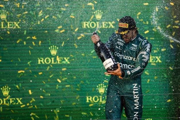 ALONSO Fernando (spa), Aston Martin F1 Team AMR23, portrait podium during the Formula 1 Rolex Australian Grand Prix 2023, 3rd round of the 2023 Formula One World Championship, WM, Weltmeisterschaft from March 31 to April 2, 2023 on the Albert Park Circuit, in Melbourne, Australia - F1 - AUSTRALIAN GRAND PRIX 2023 - RACE DPPI Panoramic  00122007__R3_4763_1