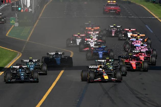 F1 Grand Prix of Australia George Russell of the United Kingdom drives the Mercedes alongside Max Verstappen of the Netherlands who drives the Red Bull Racing during the 2023 Formula 1 Australian Grand Prix at Albert Park in Melbourne on the 2nd of April, 2023. Melbourne Australia  Copyright: xMorganxHancockx originalFilename:hancock-f1grandp230402_np3Bb.jpg