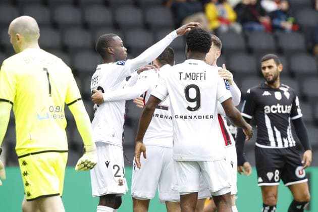 Joie - But de Terem Igobor Moffi (OGC Nice) - Nicolas Pepe (OGC Nice) - Aaron Ramsey (OGC Nice) - Gaetan Laborde (OGC Nice) FOOTBALL : SCO Angers Vs OGC Nice - Ligue 1 - 02 04 2023 MichaelBaucher Panoramic 