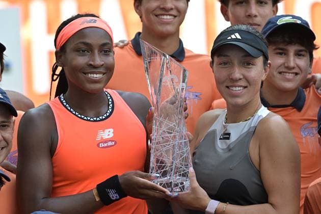 MIAMI GARDENS, FL - APRIL 02: Coco Gauff (USA), right, and Jessica Pegula (USA) win the Women™s Final Doubles match of the Miami Open on April 2, 2023 at Hard Rock Stadium in Miami Gardens, Florida. (Photo by Michele Eve Sandberg Icon Sportswire) TENNIS: APR 02 Miami Open Icon0402202311