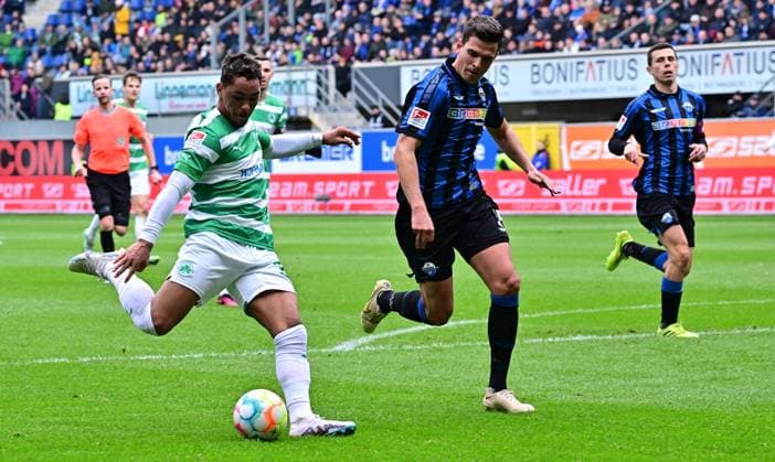 02 04 2023 Football season 2022 2023 2 Football Bundesliga 26 Matchday SC Paderborn 07 SCP SpVgg Greuther Fürth Kleeblatt Sportfoto Zink DFL regulations prohibit any use of photographs as image sequences and or quasi video only for editorial use Armindo Sieb 30, SpVgg Greuther Fürth scores goal to 1 1 against Tobias Müller 15, SC Paderborn goal is not given after VAR wrong decision Video evidence VAR