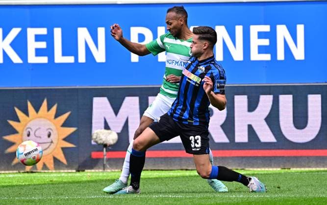 02 04 2023 Football season 2022 2023 2 Football Bundesliga 26 Matchday SC Paderborn 07 SCP SpVgg Greuther Fürth Kleeblatt Sportfoto Zink DFL regulations prohibit any use of photographs as image sequences and or quasi video only for editorial use Marcel Hoffmeier 33, SC Paderborn vor Julian Green 37, SpVgg Greuther Fürth