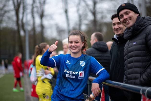 Amelie Bohnen SC Sand, 05 by the fans, GER, 1 FC Koeln U20 vs SC Sand, Football Women 2 Bundesliga, 19 Matchday, Season 2022 2023, 02 04 2023 GER, 1 FC Koeln U20 vs SC Sand, Football Women 2 Bundesliga, 19 Matchday, Season 2022 2023, 02 04 2023 Koeln Copyright: xEibner Memmlerx EP_MMR