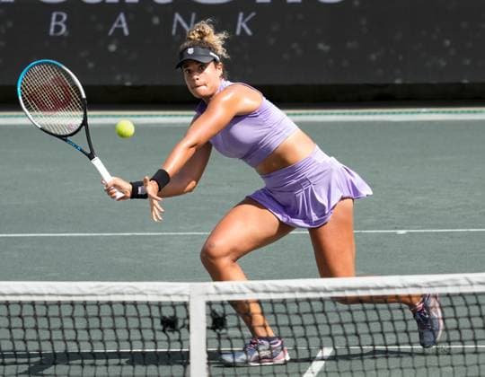 April 4, 2023: Mayar Sherif (EGY) loses to Paula Badosa (USA), 6-3, 6-1 at the Credit One Charleston Open being played at Family Circle Tennis Center in Charleston, South Carolina, {USA} Tennisclix Cal Media Charleston USA - ZUMAc04_ 20230404_zaf_c04_022 Copyright: xLesliexBillmanx