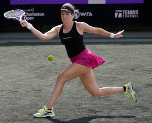 April 4, 2023: Danielle Collins (USA) loses to Shelby Rogers (USA), 6-7, 6-4, 6-1 at the Credit One Charleston Open being played at Family Circle Tennis Center in Charleston, South Carolina, {USA} Tennisclix Cal Media Charleston USA - ZUMAc04_ 20230404_zaf_c04_131 Copyright: xLesliexBillmanx