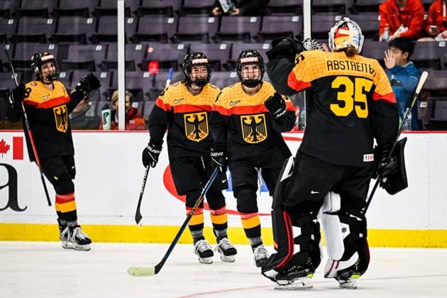 Sport Themen der Woche KW14 230406 Celina Haider of Germany celebrates after scoring 5-2 during the 2023 IIHF Women s World Championship, WM, Weltmeisterschaft group stage game between Germany and Sweden on April 6, 2023 in Brampton. Photo: Mathilda Ahlberg BILDBYRAN kod MA MA0450 ishockey Ice hockey, Eishockey vm dam 2023 iihf womens world championship dam vm ishockey vm tyskland sverige women germany swedenbbeng jubel *** 230406 Celina Haider of Germany celebrates after scoring 5 2 during the 2023 IIHF Women s World Championship group stage game between Germany and Sweden on April 6, 2023 in Brampton Photo Mathilda Ahlberg BILDBYRAN kod MA MA0450 ishockey ice hockey vm dam 2023 iihf womens world championship dam vm ishockey vm tyskland sverige women germany swedenbbeng jubel,  Copyright: MATHILDAxAHLBERG BB230406MA063
