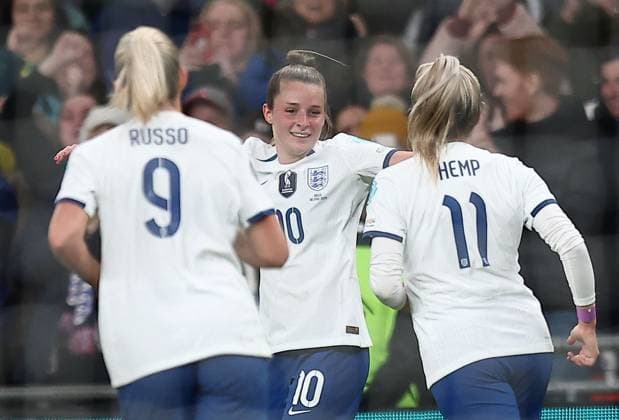 Mandatory Credit: Photo by Michael Zemanek Shutterstock (13857571k) Ella Toone of England celebrates scoring the opening goal with team-mates England Women v Brazil Women, Finalissima, CONMEBOL-UEFA Cup of Champions, Football, Wembley Stadium, London, UK - 06 Apr 2023 EDITORIAL USE ONLY No use with unauthorised audio, video, data, fixture lists, club league logos or live services. Online in-match use limited to 120 images, no video emulation. No use in betting, games or single club league player publications. England Women v Brazil Women, Finalissima, CONMEBOL-UEFA Cup of Champions, Football, Wembley Stadium, London, UK - 06 Apr 2023 EDITORIAL USE ONLY No use with unauthorised audio, video, data, fixture lists, club league logos or live services. Online in-match use limited to 120 images, no video emulation. No use in betting, games or single club league player publications. Copyright: xMichaelxZemanek Shutterstockx 13857571k