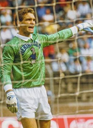 RECORD DATE NOT STATED Aus 2. BL Saison 1989 90 Hannover 96 - Hertha BSC Berlin 0:2 am 27.08.1989. Im Foto: Hertha TW Walter Junghans *** From 2 BL season 1989 90 Hannover 96 Hertha BSC Berlin 0 2 on 27 08 1989 In photo Hertha TW Walter Junghans